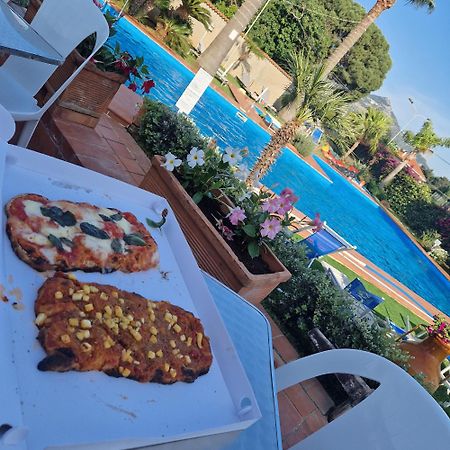 Villa Rosa Luxury Apartment Монделло Екстер'єр фото