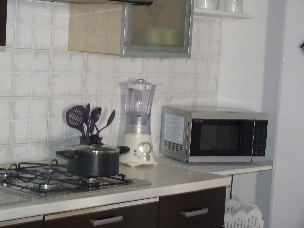 Villa Rosa Luxury Apartment Монделло Екстер'єр фото