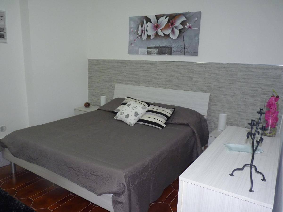 Villa Rosa Luxury Apartment Монделло Екстер'єр фото